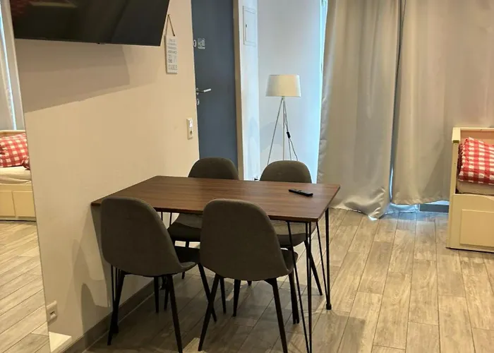 Beutelsbacherstr. 12 B Apartment